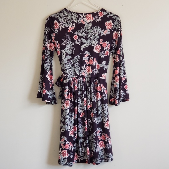 BOBEAU Faux Wrap Black Floral Print Dress
XS - Picture 4 of 8